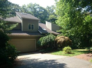 172 Pond Brook Rd, Newton, MA 02467