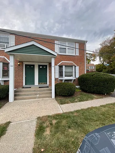 240 Sunnyridge Ave #101 Photo 1