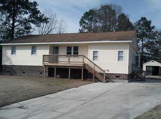 105 Creek Dr, Moyock, NC 27958
