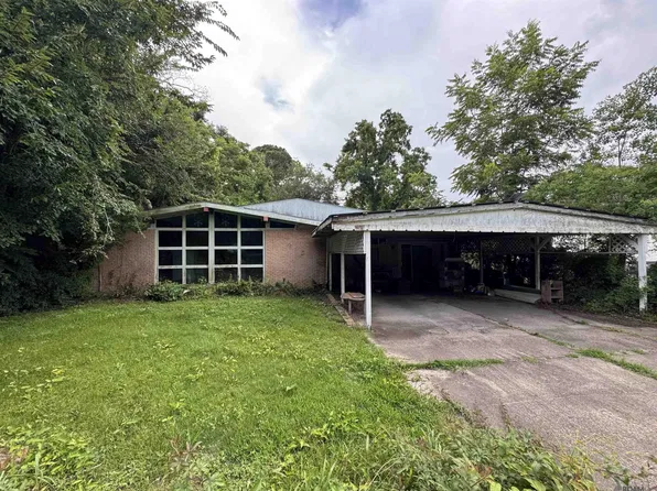 415 E Sanders St, Gonzales, LA 70737