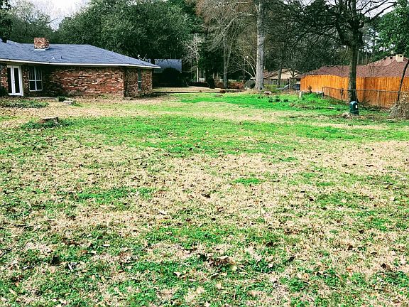 4th image of 423 Pecan Ct