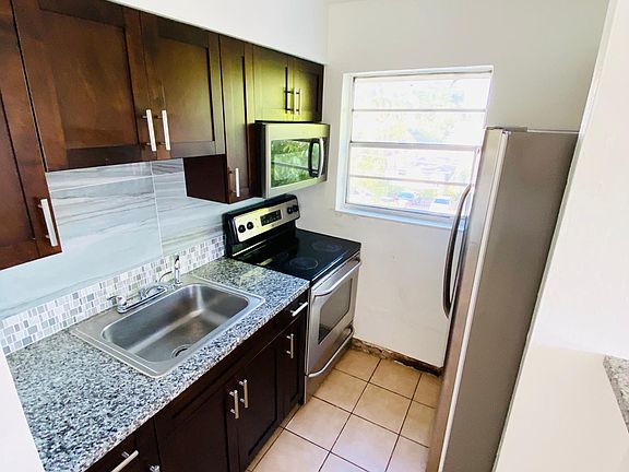 5th image of 8262 NE 1st Ave APT 5
