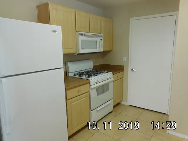 8250 N Grand Canyon Dr #1-1081 — Photo 45