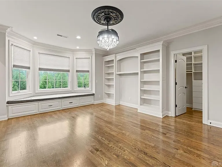 9020 Whisperinghill Dr — Photo 9