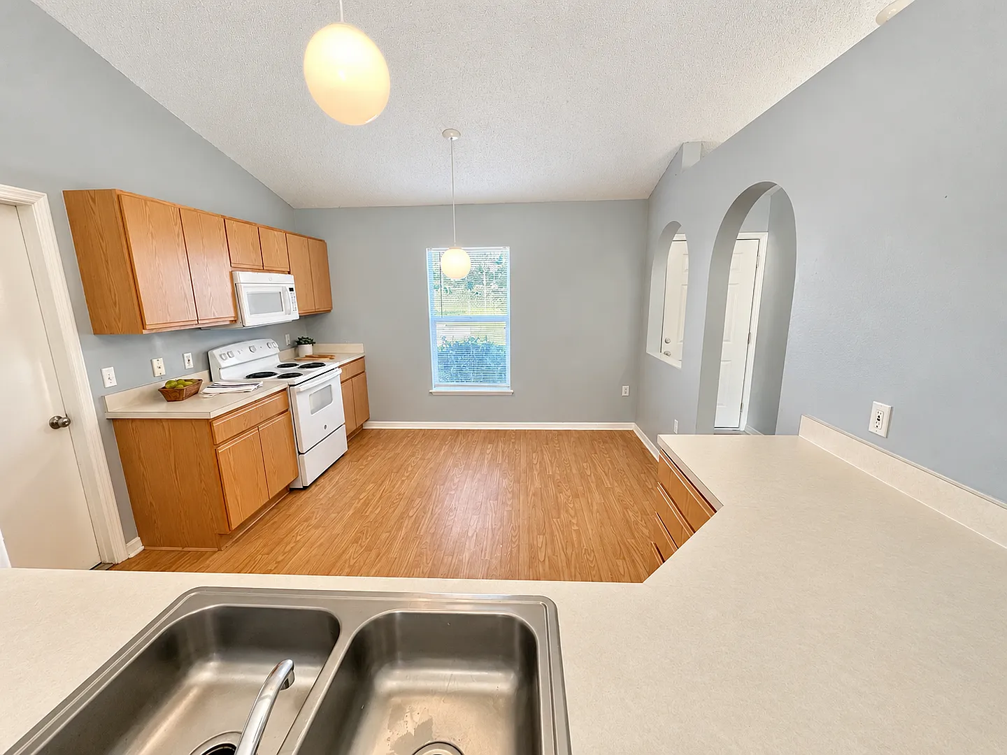 Clean 3BD/2BTH Home in Spring Hill! — Photo 4