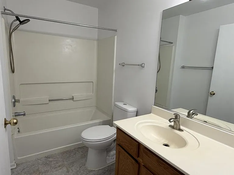 2354 Nantucket Ln — Photo 20