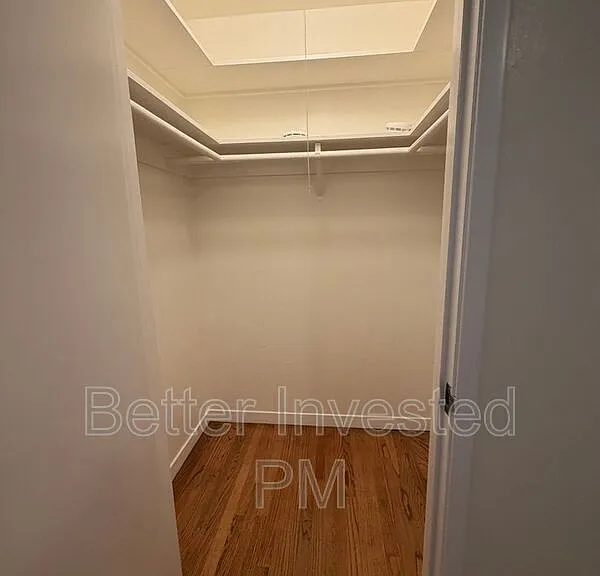2400 39th Ave #2 — Photo 6