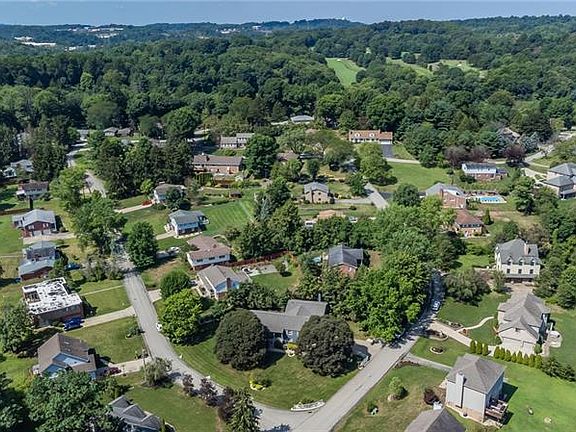 4th image of 407 Greenwood Dr