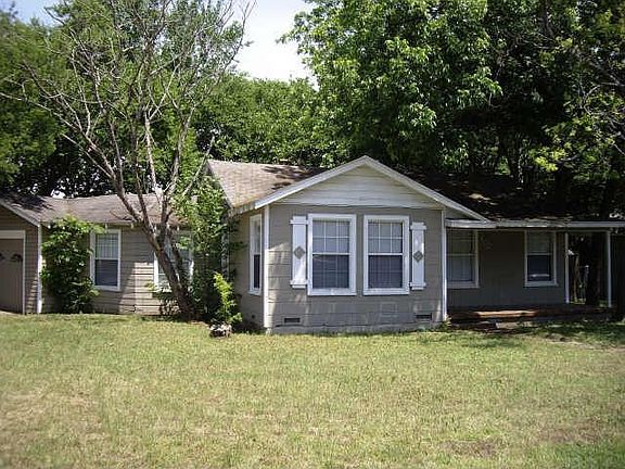 2nd image of 102 Park Dr