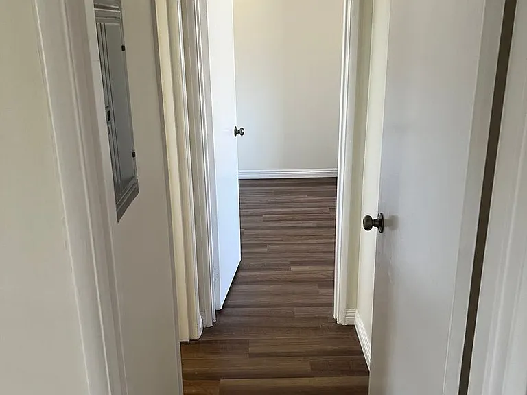 Carousel Apartments: Modern Living in the Heart of the Arcadia — Photo 11