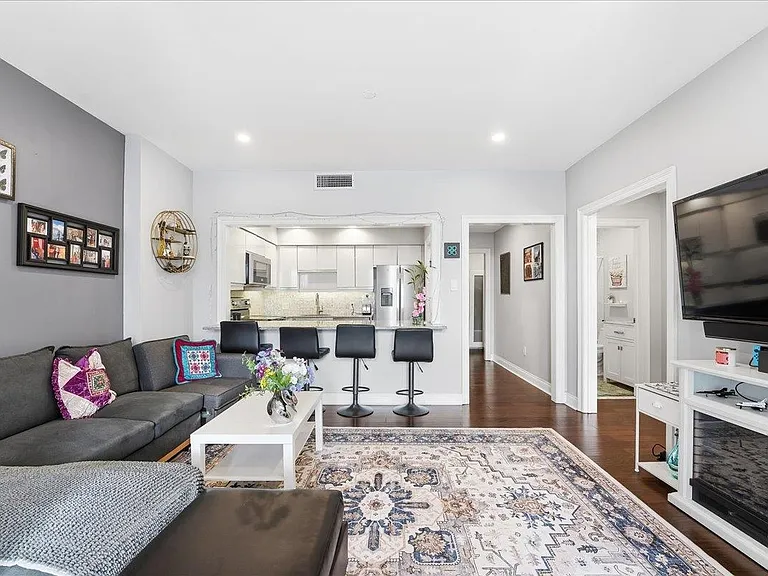 100 Shearwater Ct E — Photo 2