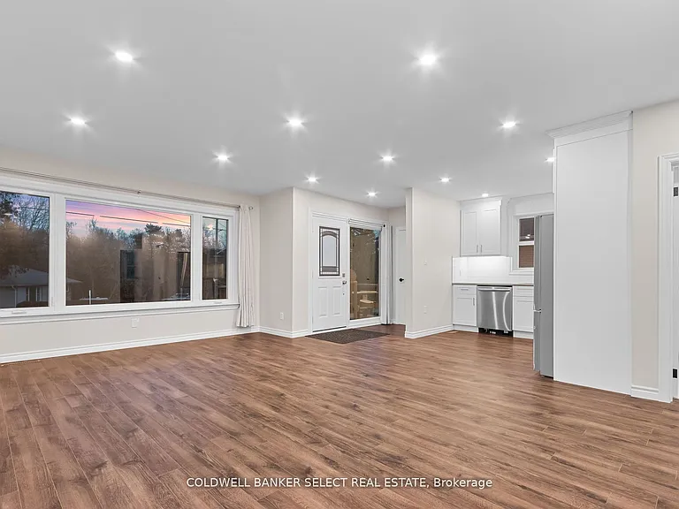 49 Ewing St — Photo 11