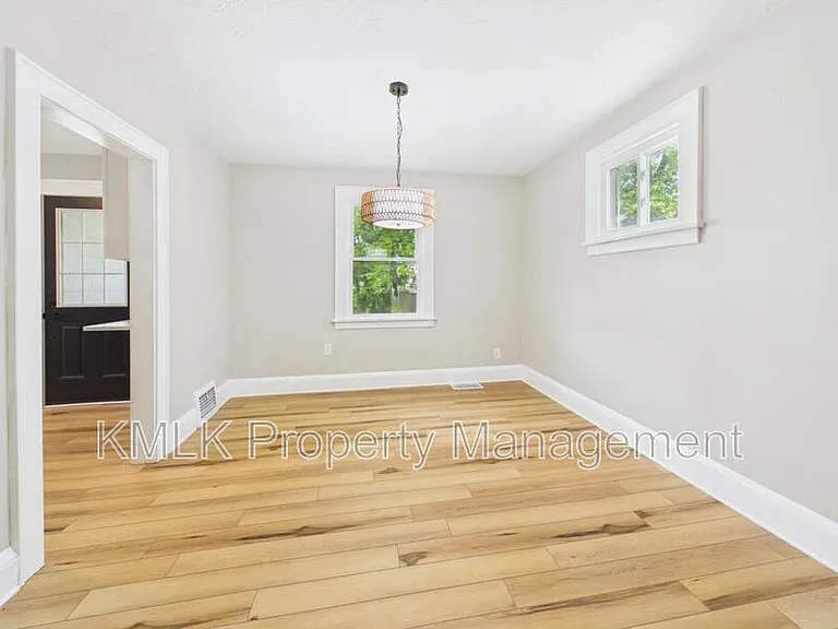 2899 Northland St — Photo 11