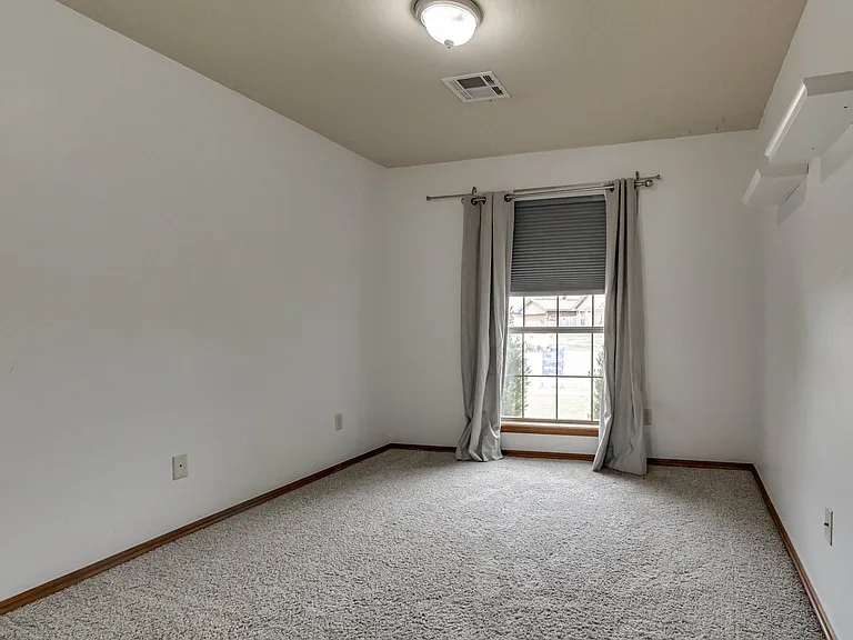 2508 Tyler Ln — Photo 28