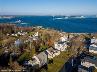 11 Roseneath Ave, Newport, RI 02840