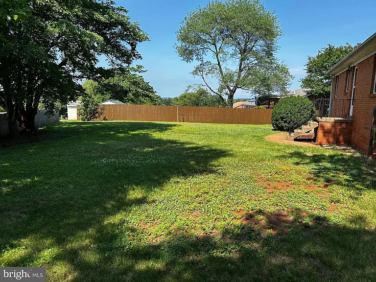 525 Azalea St — Photo 21