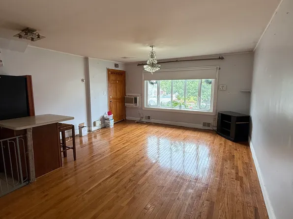 (undisclosed Address), Jamaica, NY 11436