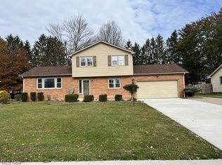 422 Jaronte Dr, Youngstown, OH 44512