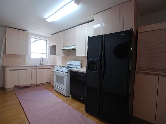 2nd image of 1478 Bedford Ave