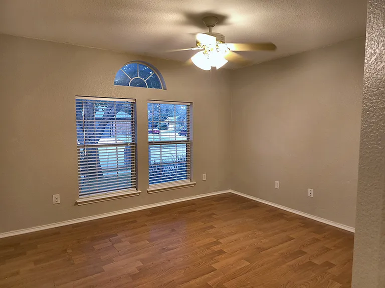 8629 Lariat Cir — Photo 23