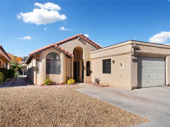 11632 Pepper Ln, Apple Valley, CA 92308