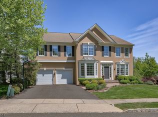 23 Queenberry Way, Basking Ridge, NJ 07920
