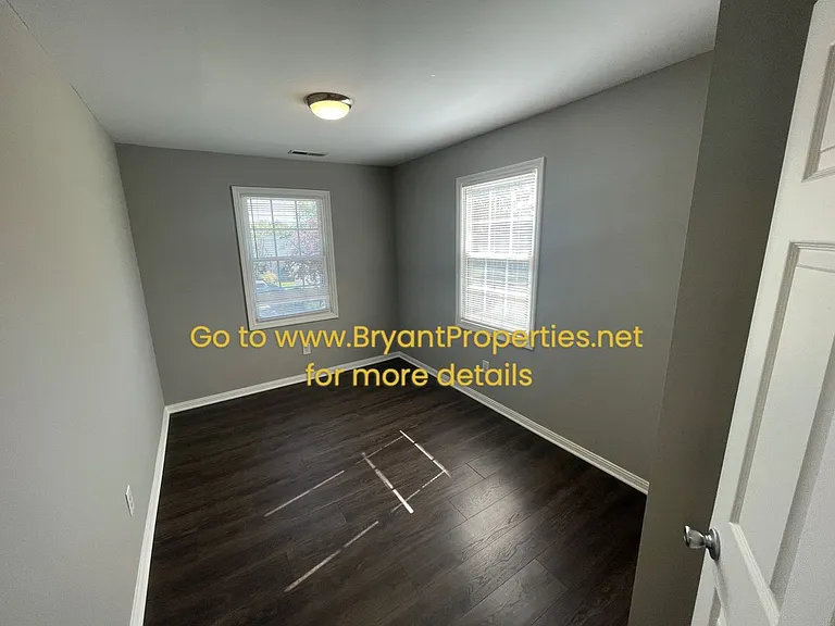 912 Bryan St — Photo 10