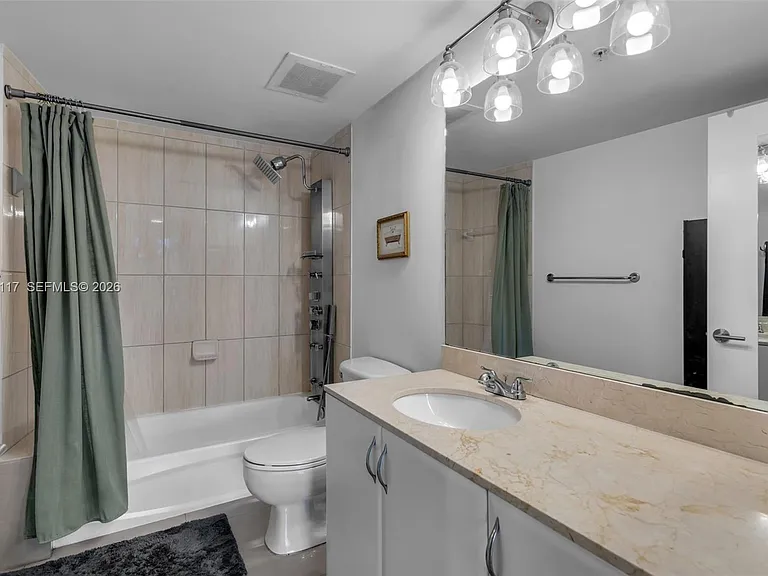 1750 N Bayshore Dr #1815 — Photo 19