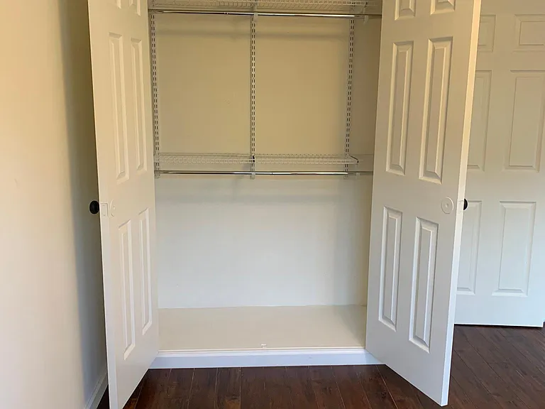 Adjustable organizer