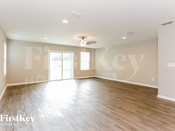 3rd image of 1205 Sarahs Landing Dr