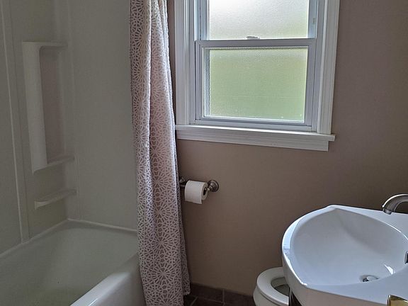 3rd image of 155 Hayes Ave