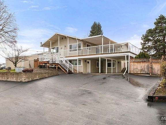 2nd image of 1634 Vineyard Dr