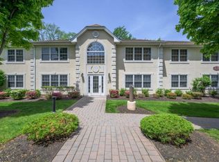 16 Cellar Ave #16, Clark, NJ 07066