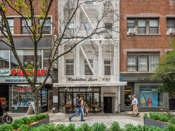 808 Lexington Avenue image 4 of 32