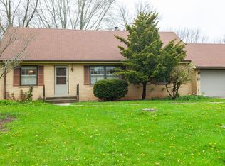 8195 N Port Washington Rd, Fox Pt, WI 53217