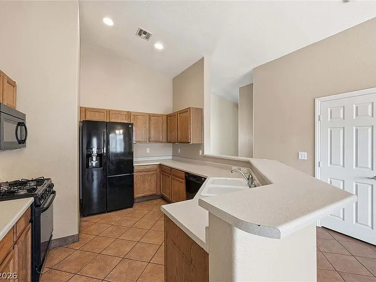 6316 Lorne Green Ave #101 — Photo 6