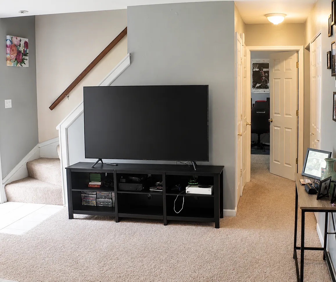4 bed, 1480 sqft, $2,200 — Photo 3