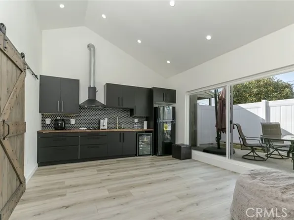 8813 Katherine Ave, Panorama City, CA 91402