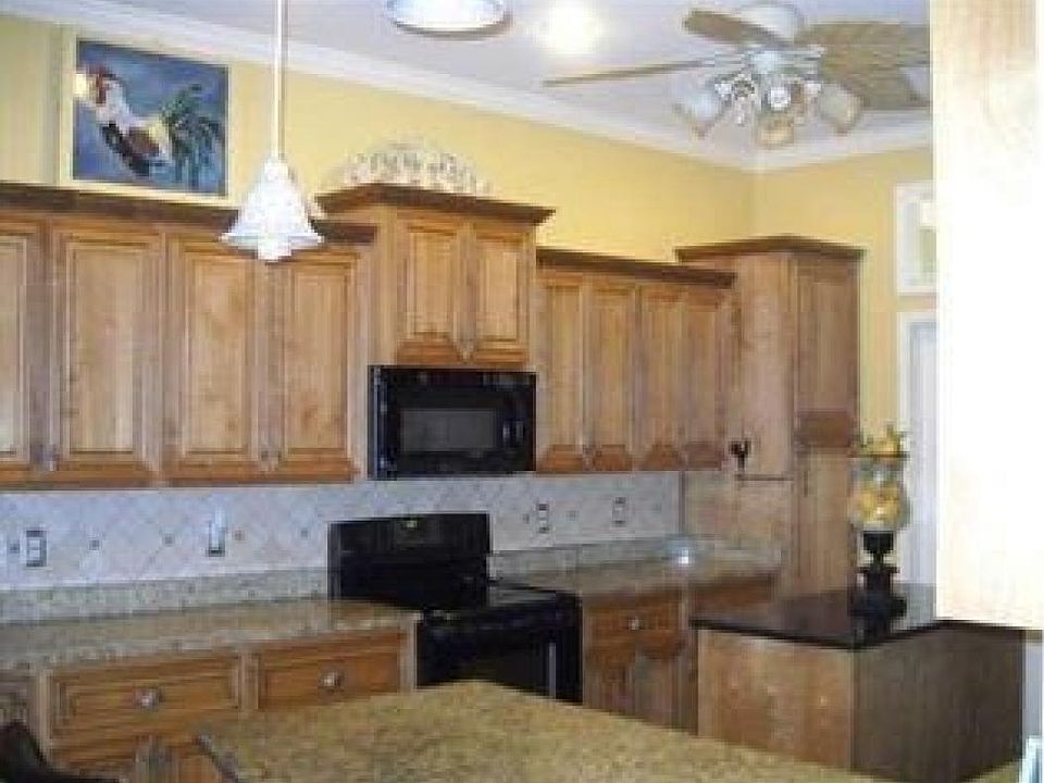 2nd image of 204 Bergermont Ct