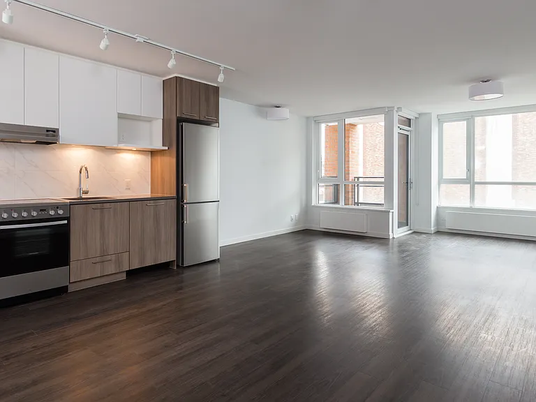 183 Georgia St E — Photo 117