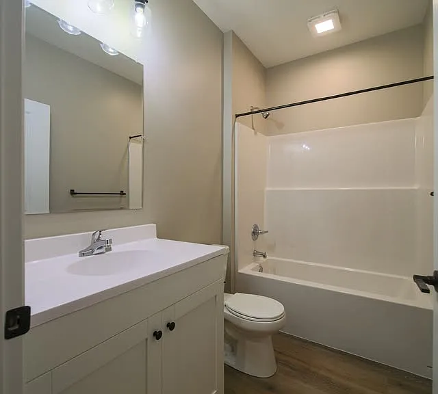 1210 Devils Glen Rd — Photo 26