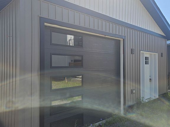 3rd image of 63 Church St S