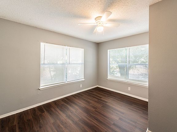 4th image of 701 E Woodlawn Ave APT 1