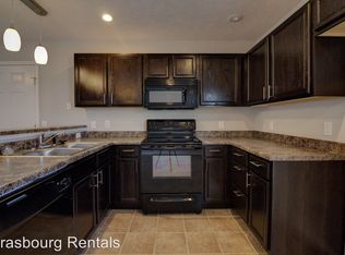 1062 S Strasbourg Ave, Springfield, MO 65802