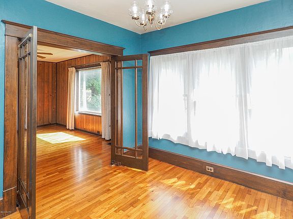 791 River St-103