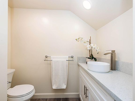 4th image of 1525 S Euclid St #112