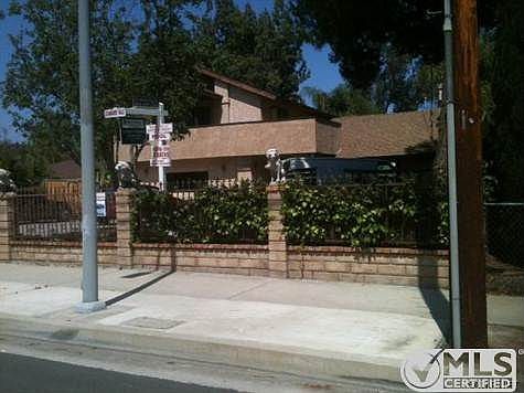 4th image of 9520 Aqueduct Ave