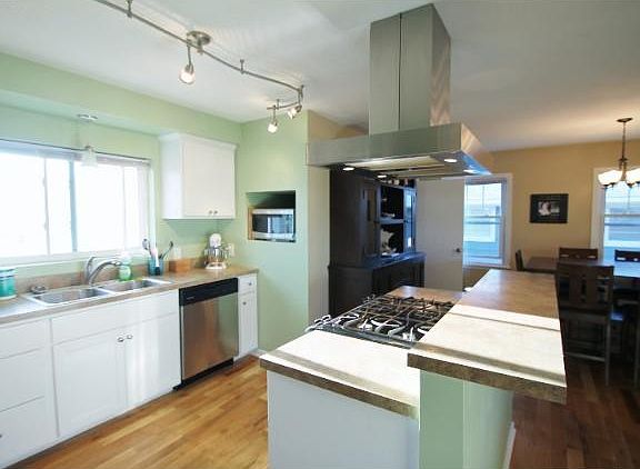 3rd image of 1165 Hall Ave