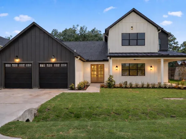 8707 Water Oak Dr, Tomball, TX 77375