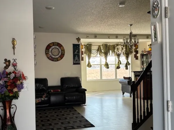 18805 46th Ave N, Plymouth, MN 55446